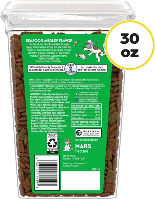 Temptations Classic Crunchy and Soft Cat Treats Seafood Medley Flavor, 30 oz. Tub - Image 2